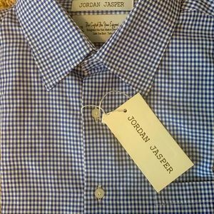 Jordan Jasper new with tags.  Neck 16 arm 34/35.  Small checkered pattern.